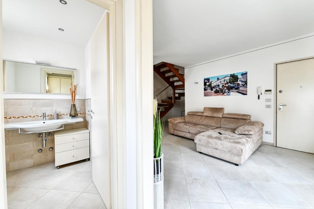 Pearl House - Sirmione Holiday - Jacuzzi Privata 외부 사진