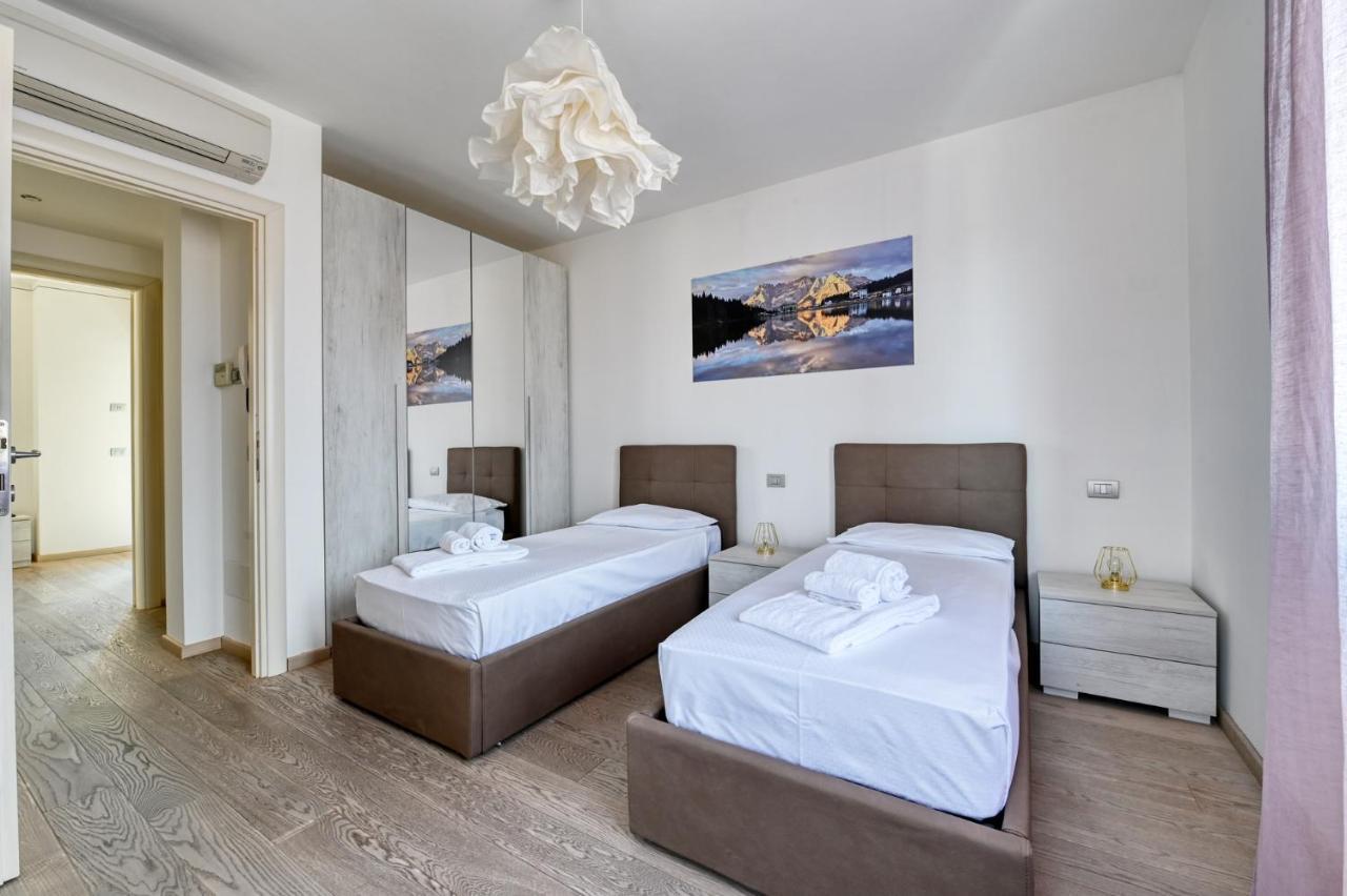 Pearl House - Sirmione Holiday - Jacuzzi Privata 외부 사진