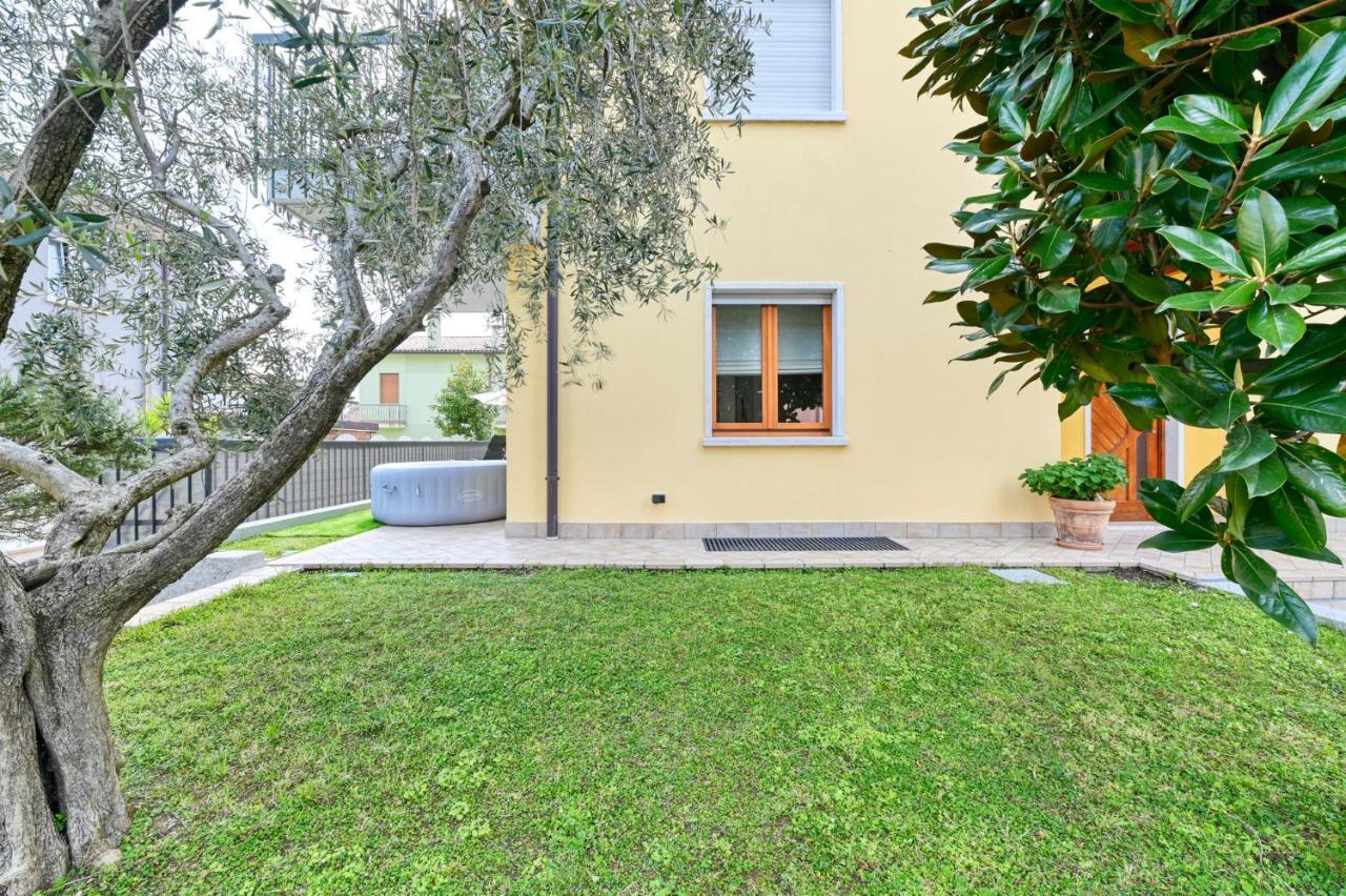 Pearl House - Sirmione Holiday - Jacuzzi Privata 외부 사진