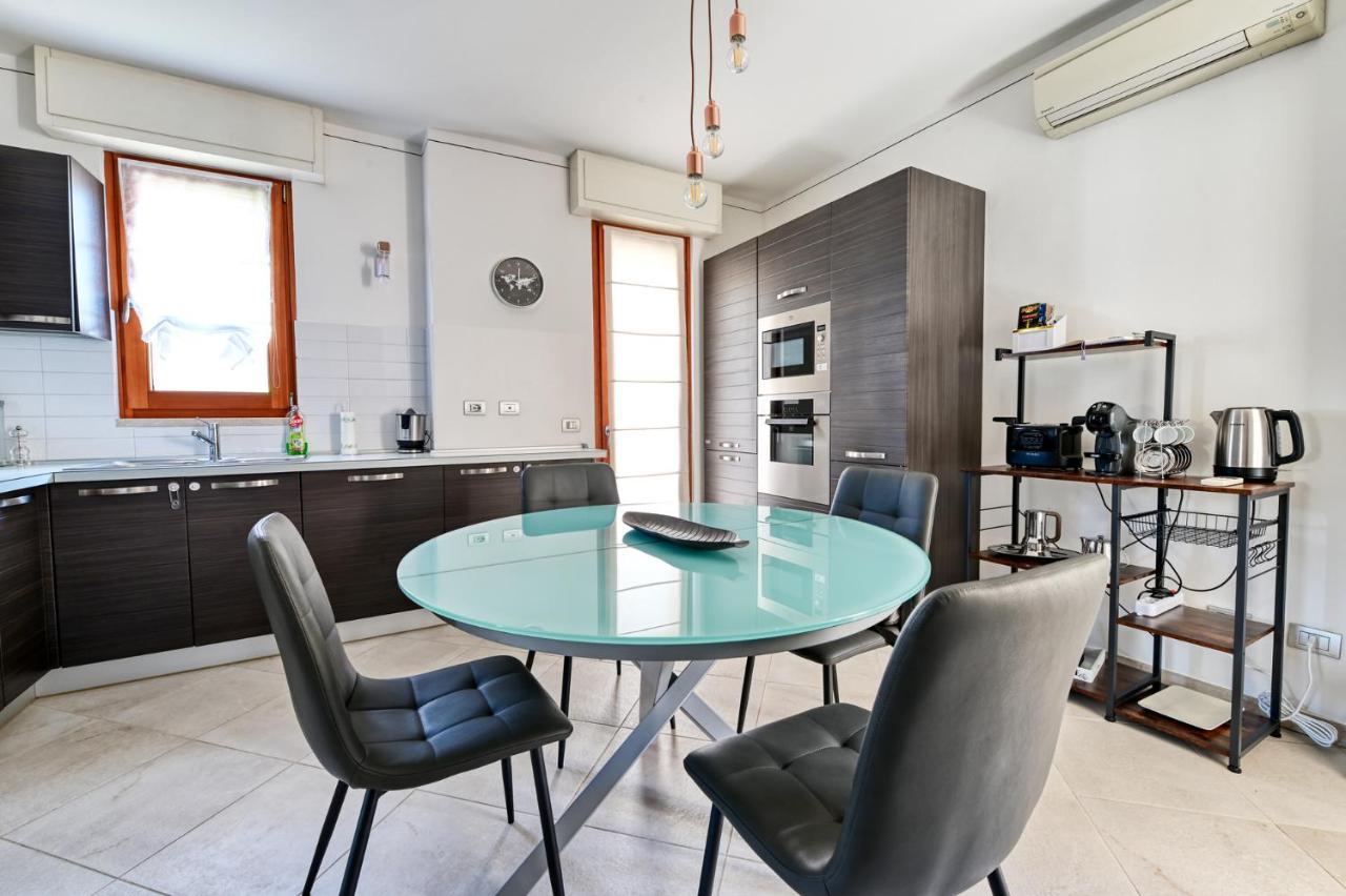 Pearl House - Sirmione Holiday - Jacuzzi Privata 외부 사진